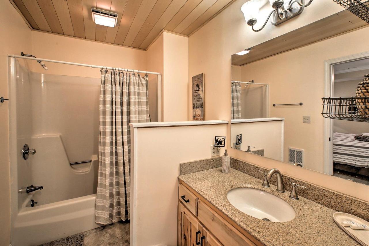 Updated Loon Townhome With Mtn Views And Ski Shuttle! Линкълн Екстериор снимка