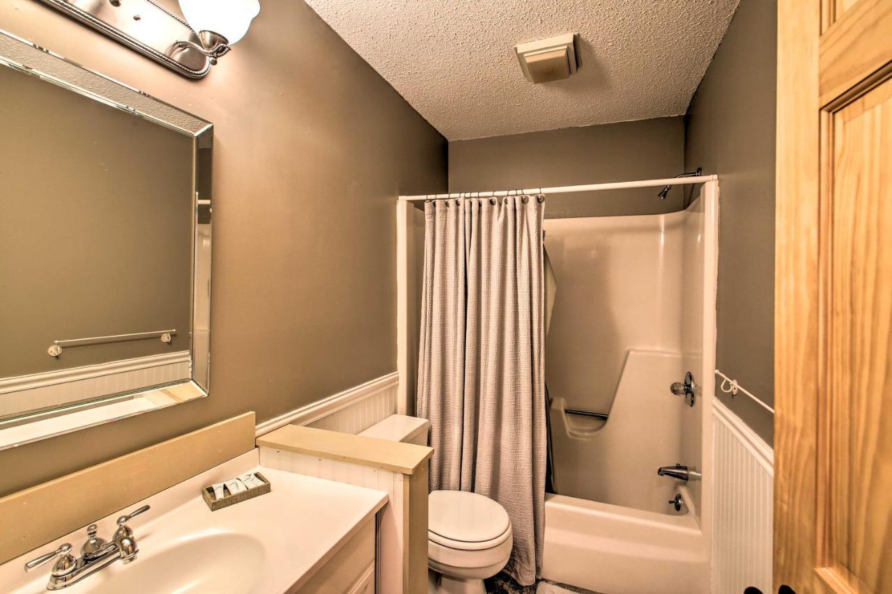 Updated Loon Townhome With Mtn Views And Ski Shuttle! Линкълн Екстериор снимка